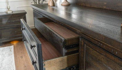 CALLIE DRESSER