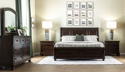 St. James Queen Set