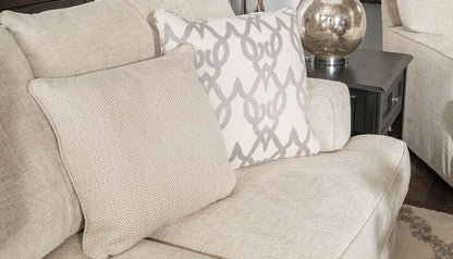 CHRISTI LOVESEAT