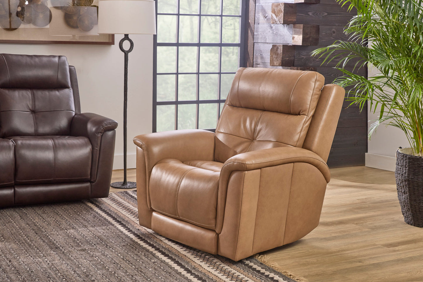 RILEY P5 BLONDE RECLINER