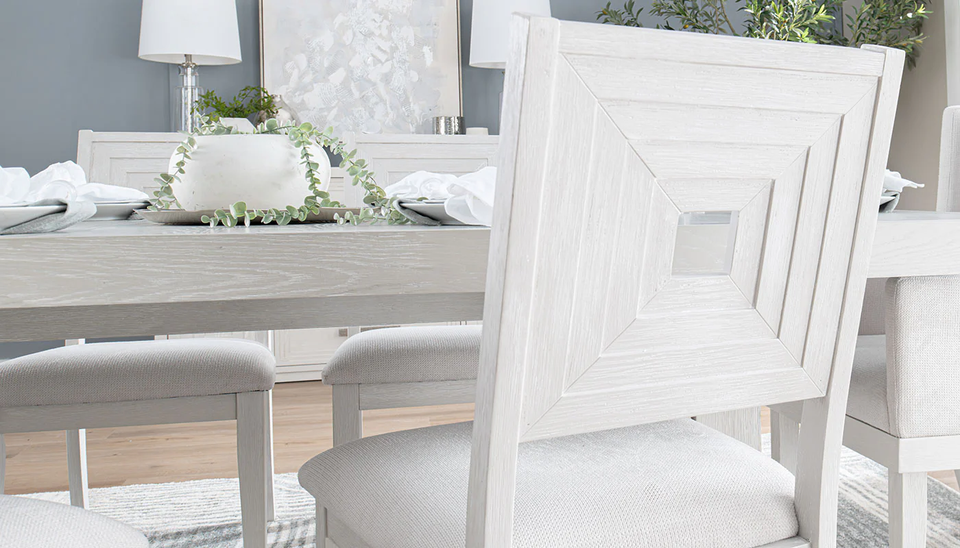 ATLAS SIDE CHAIR