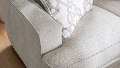 CHRISTI LOVESEAT
